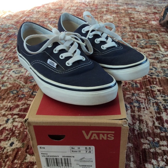 era navy vans